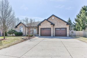 3-bedroom detached home for sale in Middlesex — 24 Linwood Drive