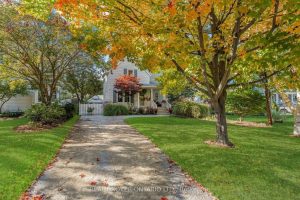 3-bedroom detached home for sale in Niagara — 24 Robinson Street S