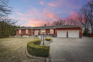 3-bedroom detached home for sale in Middlesex — 25034 Melbourne Road