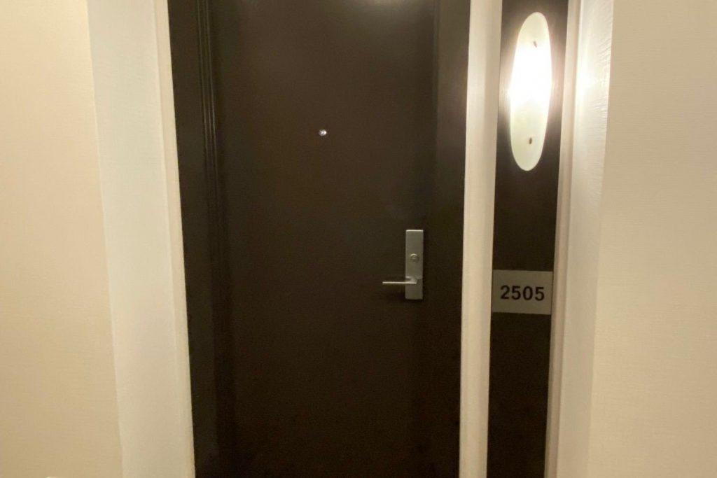 2-bedroom condo apartment for rent in Mississauga — 2505 - 70 Absolute Avenue (Photo 1)