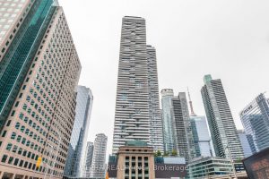 1-bedroom condo apartment for rent in Toronto — 2507 - 88 Harbour Street