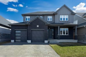 4-bedroom detached home for sale in Middlesex — 253 Boardwalk Way
