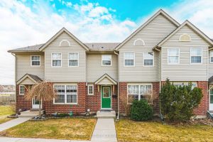 3-bedroom condo townhouse for sale in Cambridge — 25 - 26 Poplar Drive