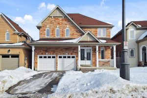 4-bedroom detached home for rent in Aurora — 25 Bache Avenue