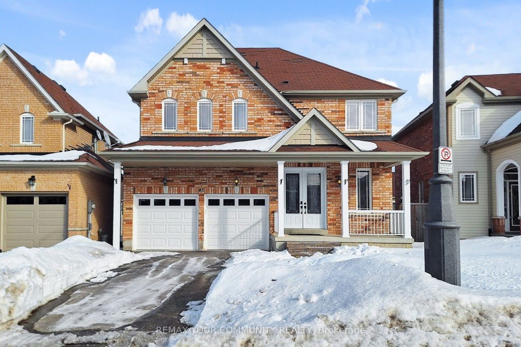 4-bedroom detached home for rent in Aurora — 25 Bache Avenue (Photo 1)