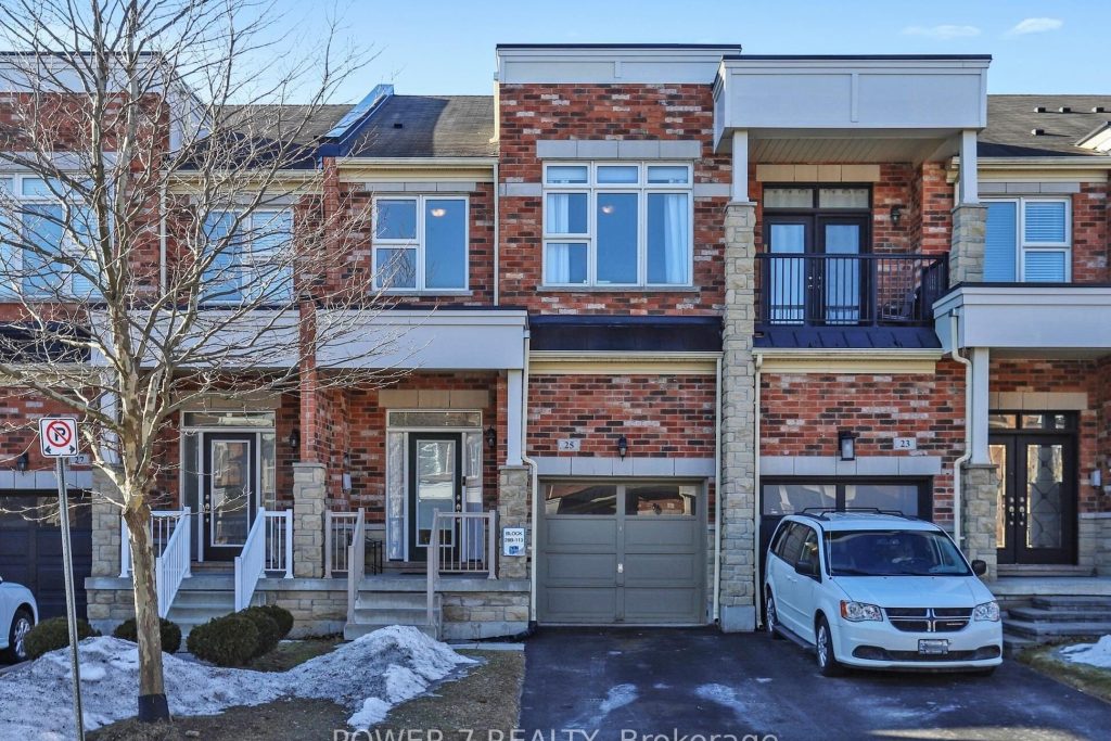 3-bedroom att/row/townhouse for sale in York — 25 Black Locust Drive (Photo 1)