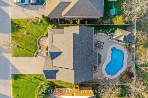 4-bedroom detached home for sale in York — 25 Highcastle Avenue