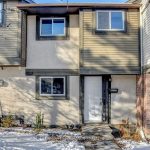3-bedroom condo townhouse for sale in Ottawa — 2603 Pimlico Crescent (Photo 1)