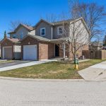 3-bedroom detached home for sale in Middlesex — 260 Oak Street (Photo 3)