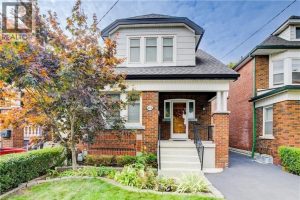 3-bedroom home for sale in Hamilton — 262 Province Street South