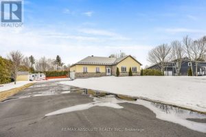 3-bedroom home for sale in Champlain — 2655 Charbonneau Road