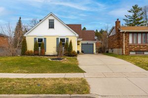3-bedroom detached home for sale in Elgin — 266 Chestnut Street