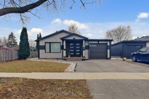 3-bedroom detached home for sale in Toronto — 26 Farley Crescent