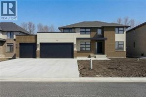 5-bedroom home for sale in Kingsville — 26 Gregory Avenue