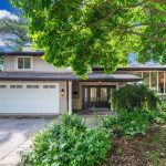 4-bedroom single family residence home for sale in Burlington — 275 Camborne Crescent (Photo 5)