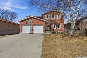 4-bedroom detached home for sale in Hastings — 276 College Street W