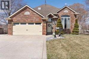 4-bedroom home for sale in Amherstburg — 276 Texas Road