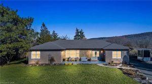 5-bedroom home for sale in Niagara — 27 Cline Mountain Road S