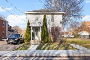 4-bedroom duplex home for sale in Canada — 27 Macdonald Street S
