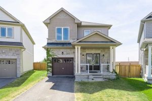 4-bedroom detached home for sale in Durham — 27 Mantz Crescent