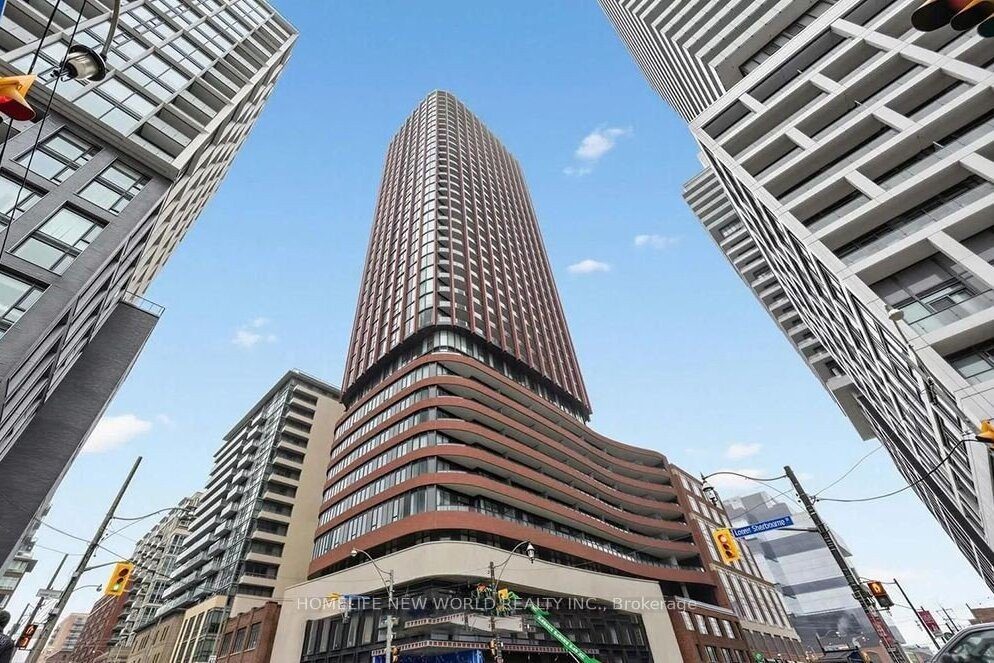 1-bedroom condo apartment for rent in Toronto — 2807 - 180 Front Street E (Photo 1)