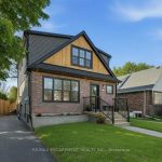 3-bedroom detached home for sale in Hamilton — 286 East 18th Street (Photo 2)