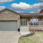 3-bedroom detached home for sale in Hamilton — 286 East 18th Street (Photo 4)