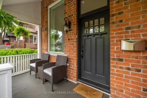 2-bedroom att/row/townhouse for sale in Toronto — 291 Kingswood Road