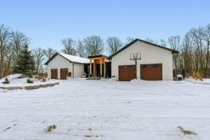 4-bedroom detached home for sale in Niagara — 295 Allen Road