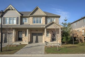 3-bedroom condo townhouse for sale in Middlesex — 29 - 600 Guiness Way