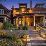 4-bedroom semi-detached home for sale in Toronto — 29 Parkside Drive (Photo 1)