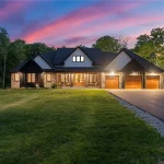 4-bedroom detached home for sale in Brant — 29 Wallace Court (Photo 3)