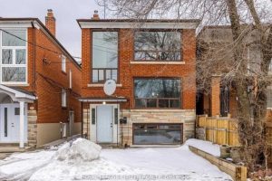 2-bedroom triplex home for rent in Toronto — 2 - 17 Bayliss Avenue