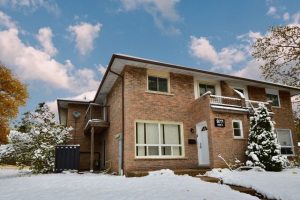3-bedroom condo townhouse for sale in Halton — 2 - 977 Francis Road
