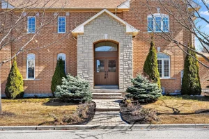 4-bedroom detached home for sale in York — 2 Adam Ernst Court