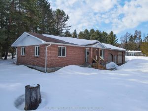3-bedroom detached home for sale in Parry Sound — 2 Quirt Crescent