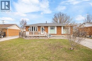 5-bedroom home for sale in St Clair — 308 Ashwood Court