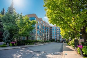 2-bedroom condo apartment for sale in Halton — 311 - 2511 Lakeshore Road W