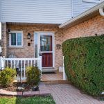 3-bedroom detached home for sale in Hamilton — 3130 Driftwood Drive (Photo 2)