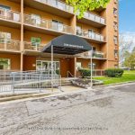 1-bedroom condo apartment for rent in Hamilton — 3132 - 1580 Adelaide Street N (Photo 2)