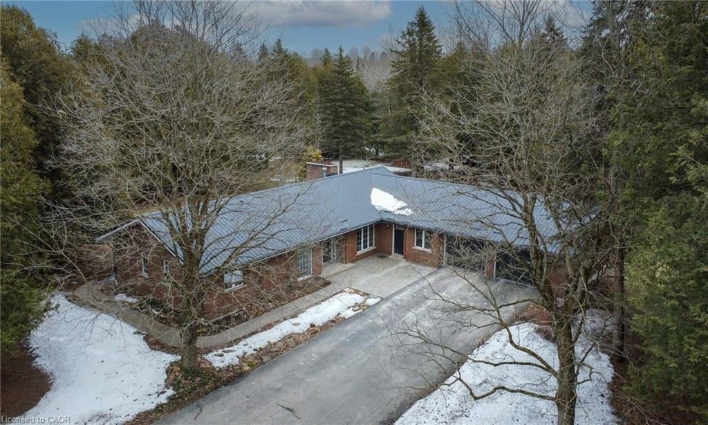 2-bedroom detached home for sale in Wellington — 31557 9th Line (Photo 1)