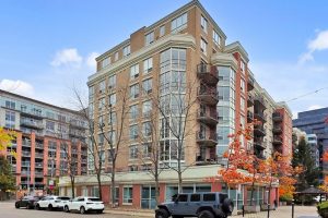 2-bedroom condo apartment for sale in Toronto — 321 - 1000 King Street W