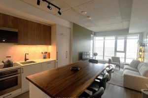 1-bedroom condo apartment for sale in Toronto — 321 - 689 The Queensway N/a