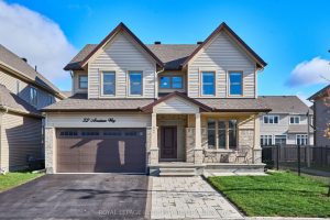 4-bedroom detached home for sale in Ottawa — 32 Aconitum Way
