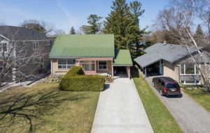 3-bedroom detached home for sale in Toronto — 32 Broadleaf Road