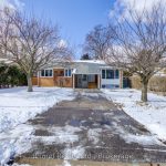 3-bedroom detached home for sale in Toronto — 32 Broadleaf Road (Photo 5)