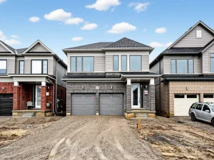 4-bedroom detached home for sale in Hamilton — 32 Mayhew Lane