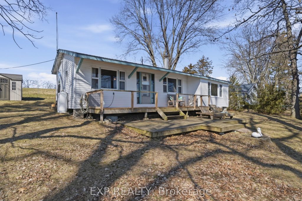 2-bedroom detached home for sale in Lennox & Addington — 32 Quinte View Road (Photo 1)