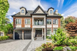7-bedroom detached home for sale in Toronto — 32 Truman Road