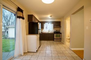 4-bedroom semi-detached home for rent in Newmarket — 32 Vintage Crescent